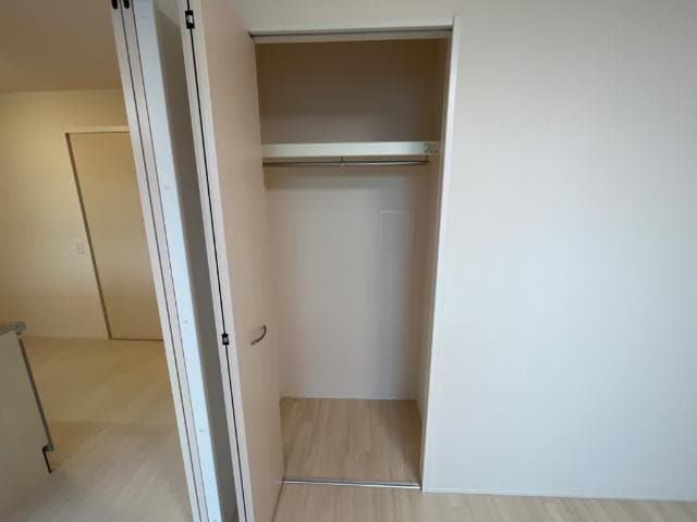 西洋室クローゼット シュエット