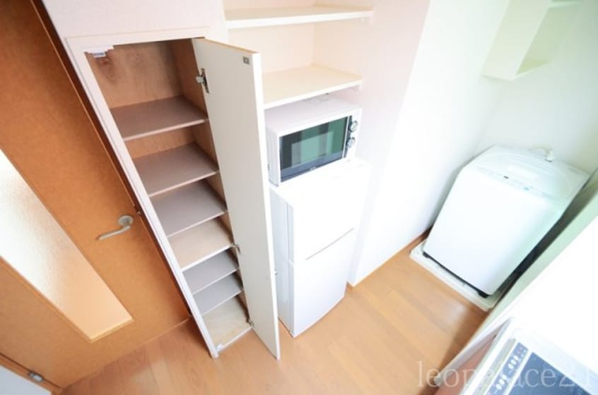  レオパレスル　ポルトＢ