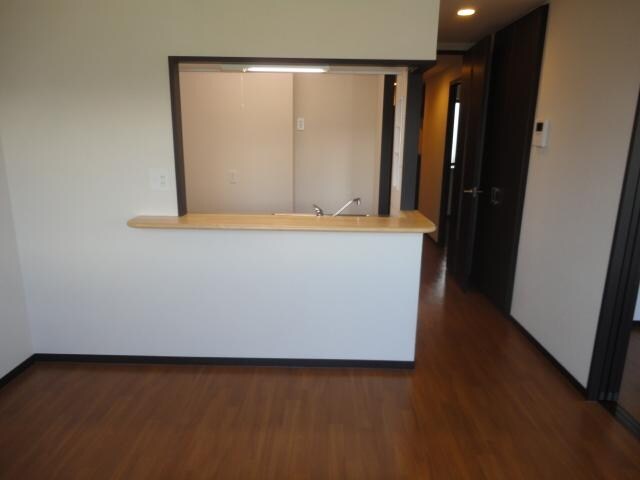 ＬＤＫ（10.2帖） アサヒ２０１１