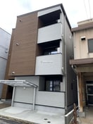  スリーズ霞町