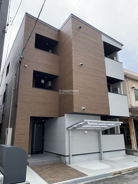  スリーズ霞町