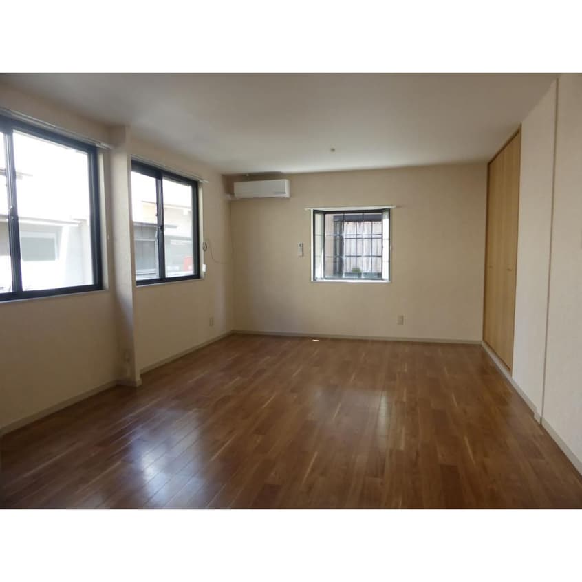 リビング サンビレッジ２１