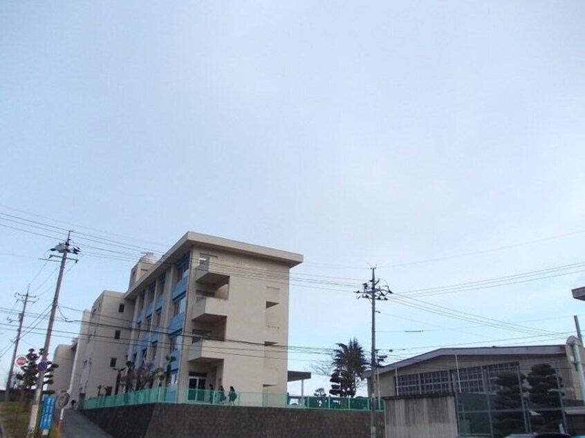 府中第一中学校まで750m グランド・ボナール