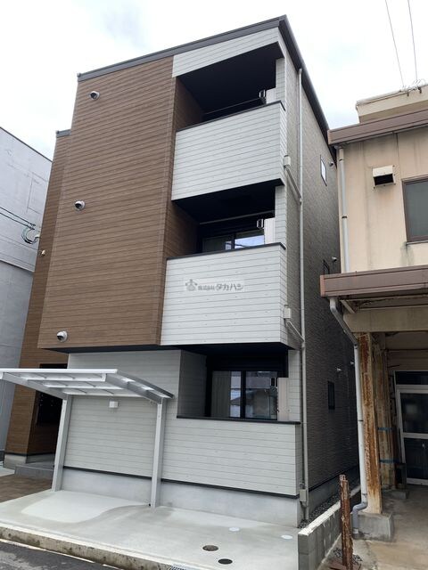  スリーズ霞町