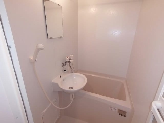  レオパレスレスポワール