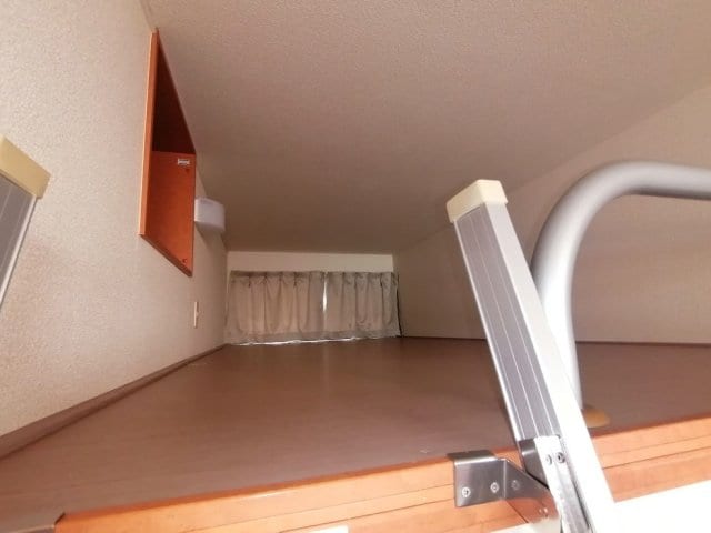  レオパレスレスポワール