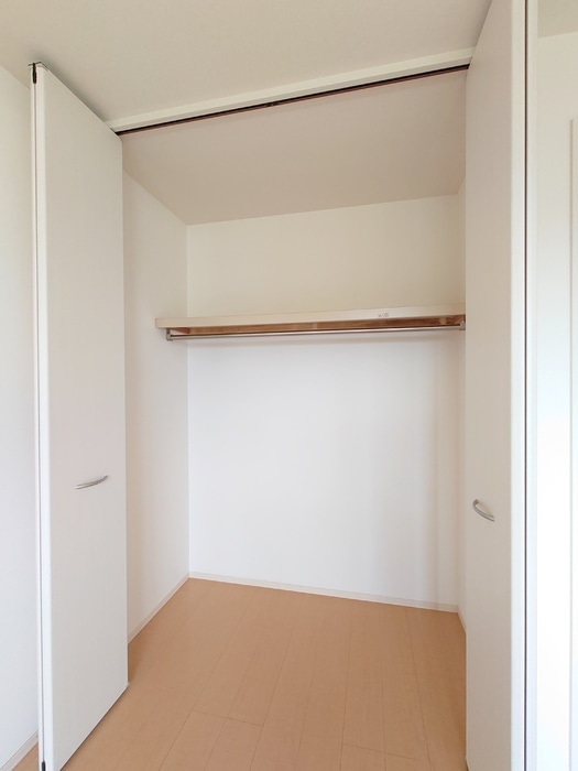  ファミーユ東手城　B棟