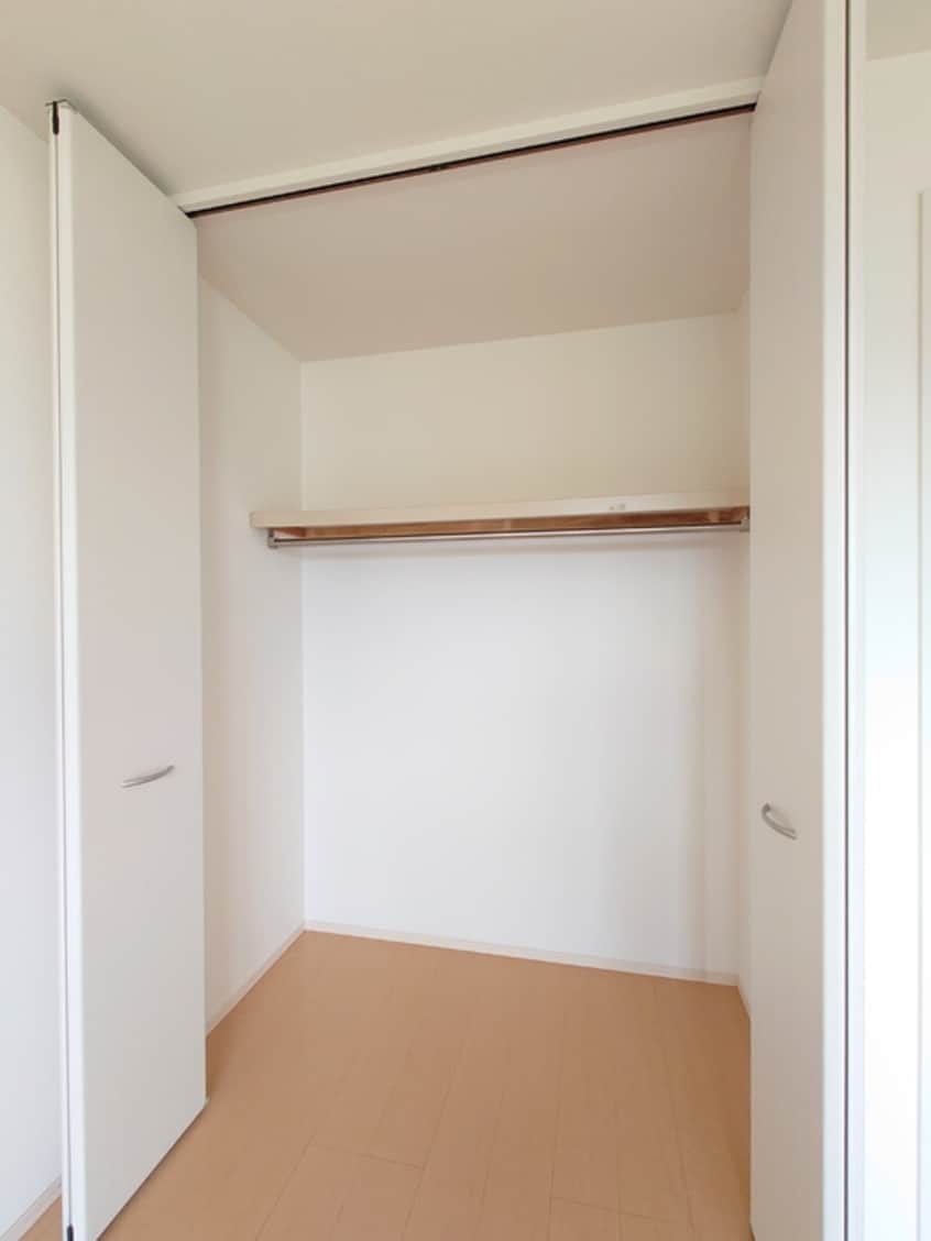  ファミーユ東手城　B棟