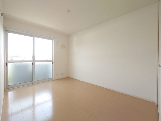  ファミーユ東手城　B棟