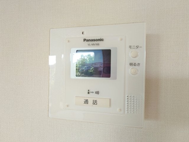  ファミーユ東手城　B棟