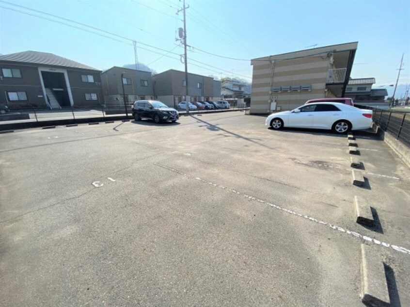  レオパレスアネックス　表