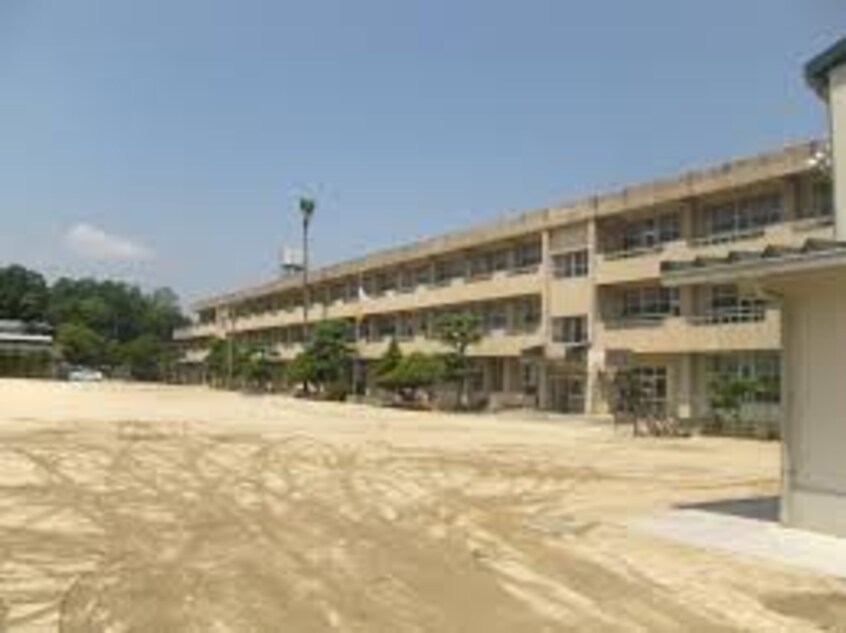 福山市立宜山小学校(小学校)まで160m エバーグレイス