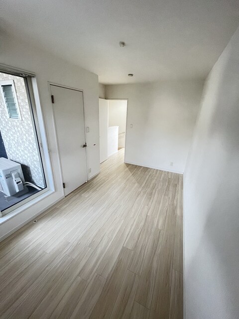 こちらの居間で趣味の時間をお楽しみください アルカンシェルA棟