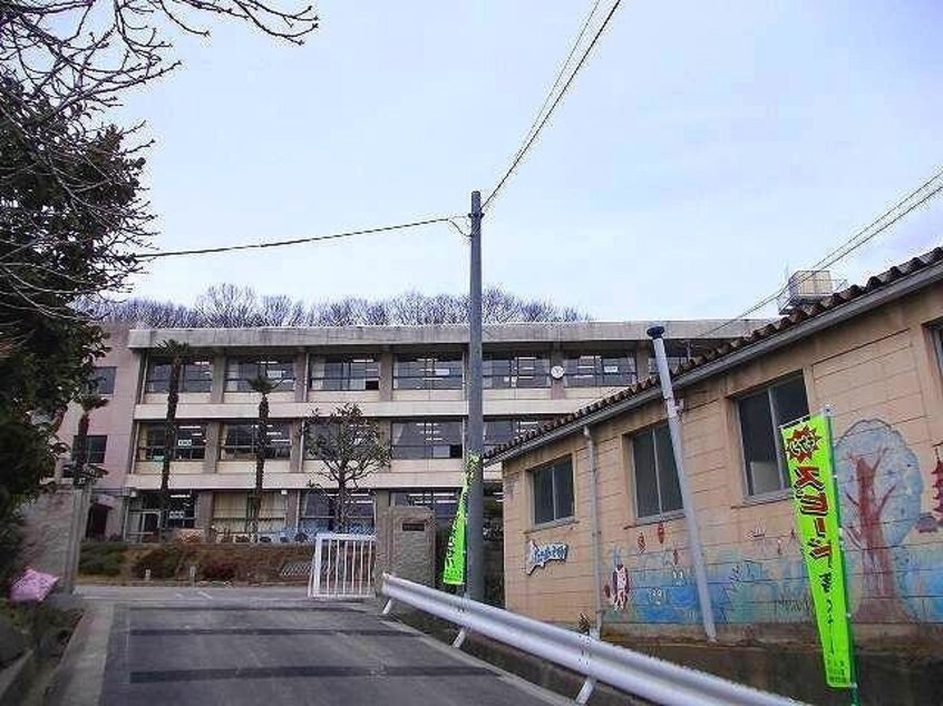 道上小学校まで750m 福塩線/道上駅 徒歩6分 2階 築20年