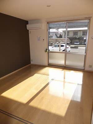  スターライトB棟