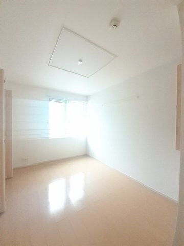  ブライト・ガーデンＡ