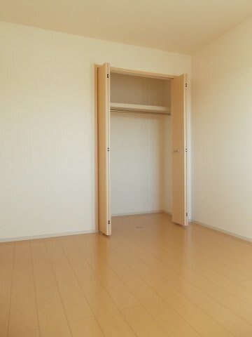  ブライト・ガーデンＡ