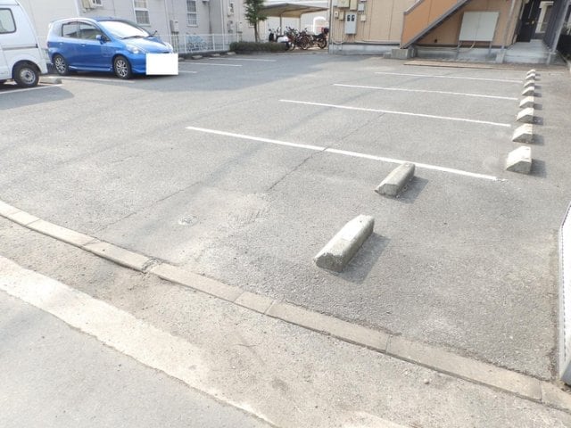  モナリエ・ユキ