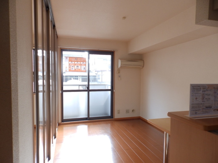  モナリエ・ユキ