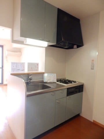  モナリエ・ユキ