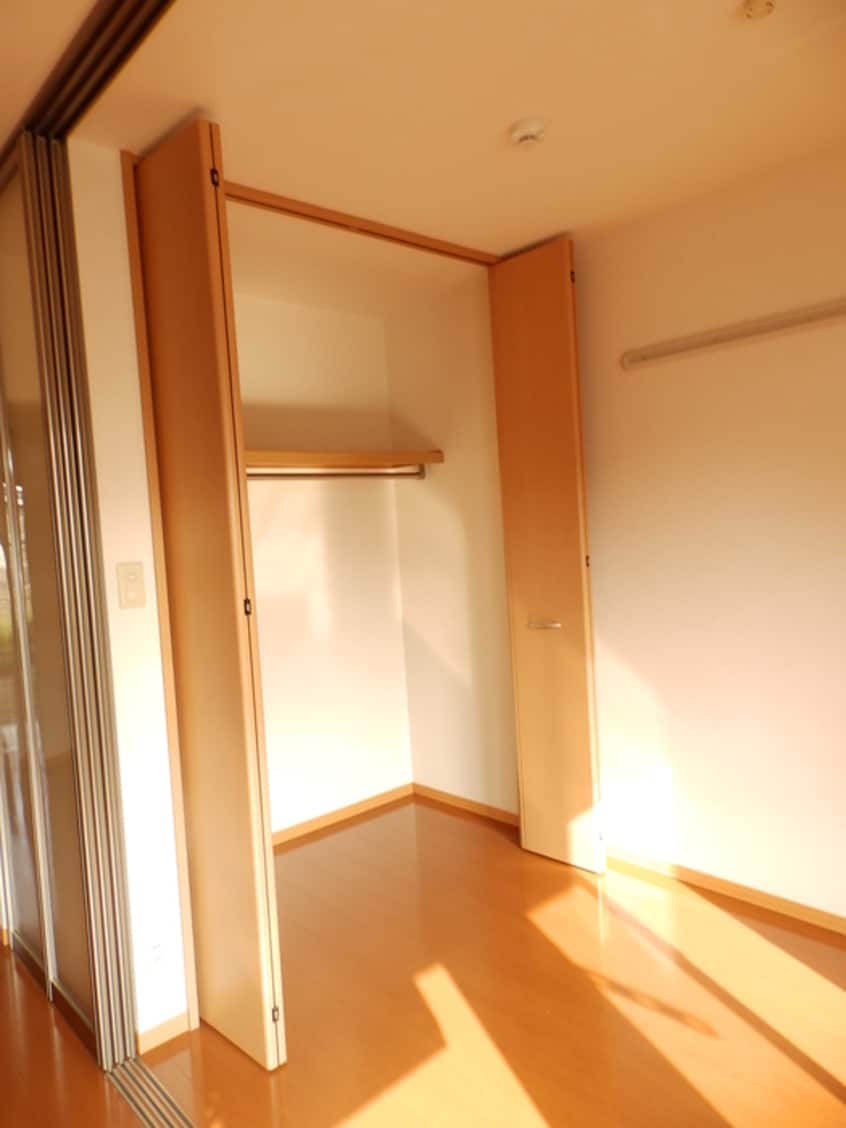  モナリエ・ユキ