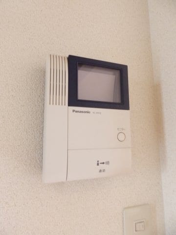  モナリエ・ユキ