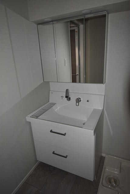  クレスト明治町