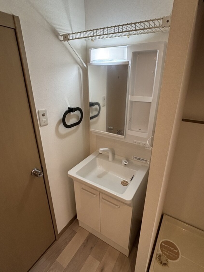  エステート草戸