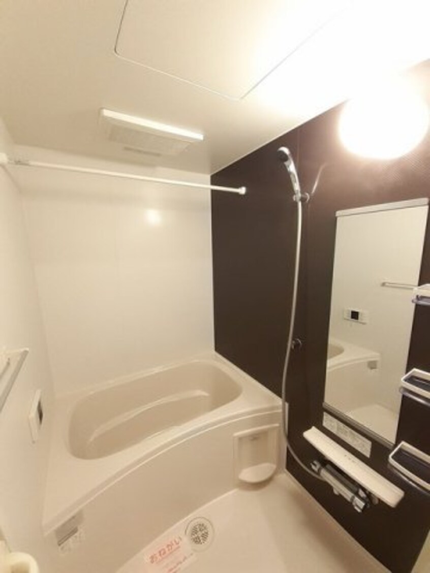  エミネンス　Ｂ