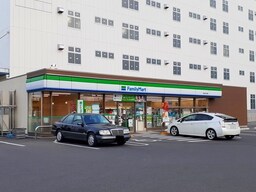ファミリーマート神辺町川南店まで350m