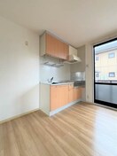  メゾンティアラA棟