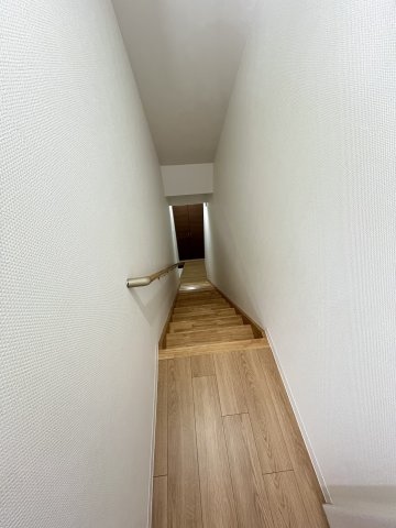  エルキュールB棟