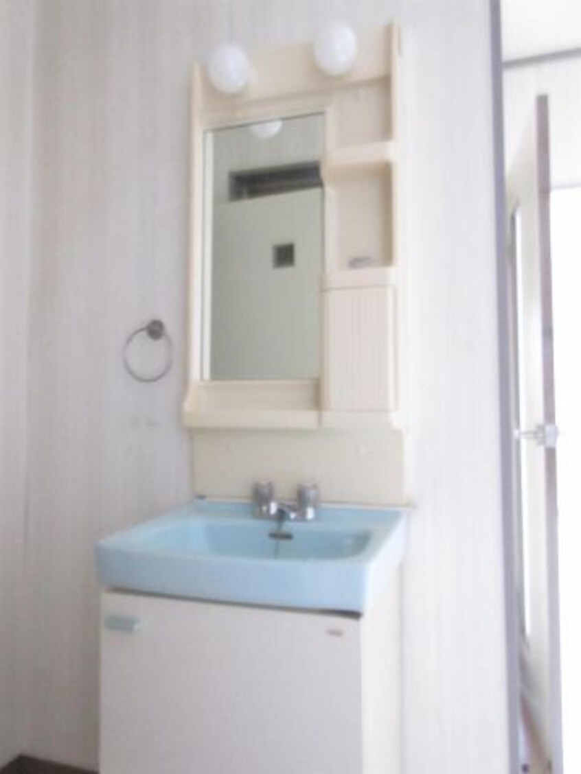  三恵マンションA棟