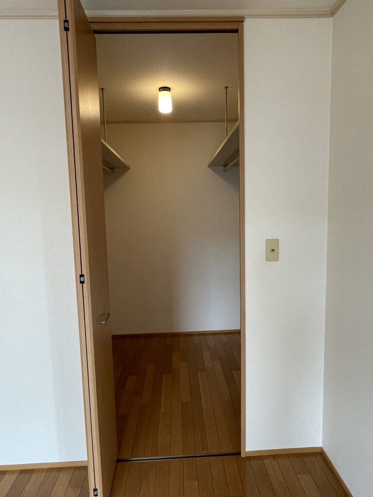  ローレルガーデン