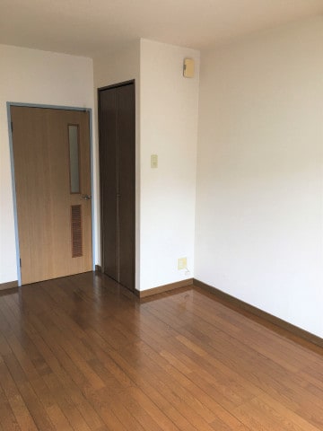  エメローズ千田