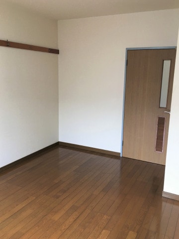  エメローズ千田