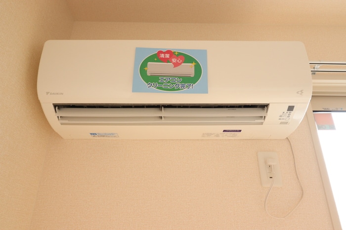  ルミエール クリハラ E