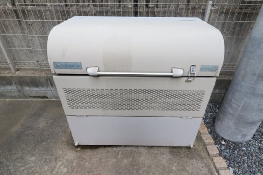  ルミエール クリハラ E