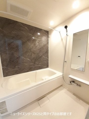  カーサ・ラッフィナートⅡ　Ａ