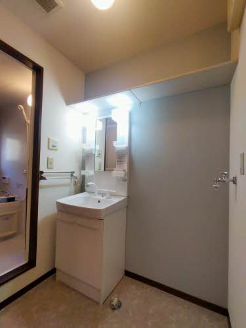  スカイハイツ　B棟