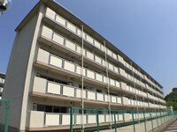 ファミール・烏帽子1号棟