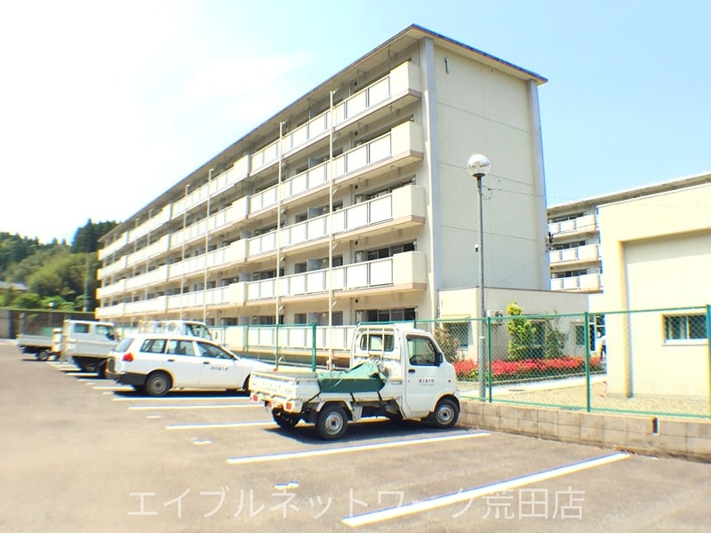  ファミール・烏帽子1号棟