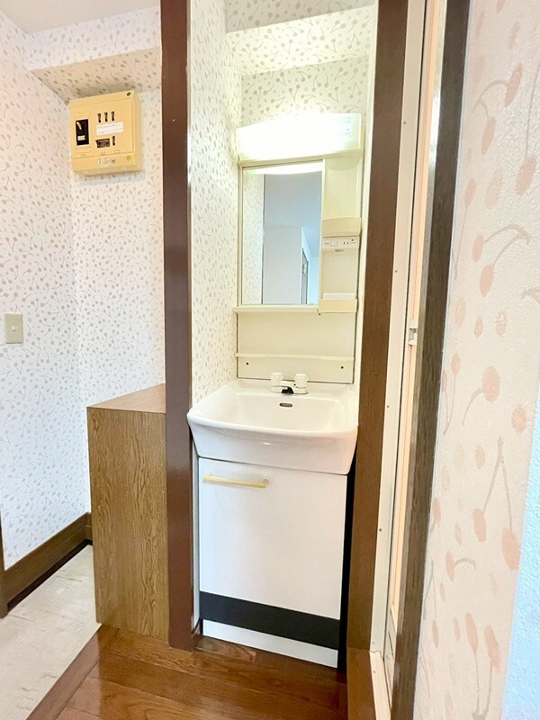  鹿児島市電２系統/高見橋駅 徒歩5分 3階 築23年