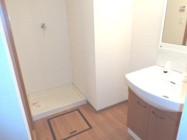  あいばす（吉田地域）月・水・金運行/Aコープ前 1階 築18年