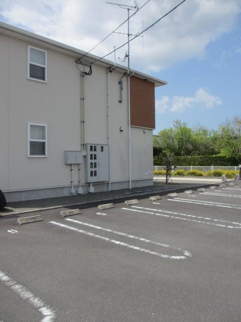  中山線/麓 2階 築15年