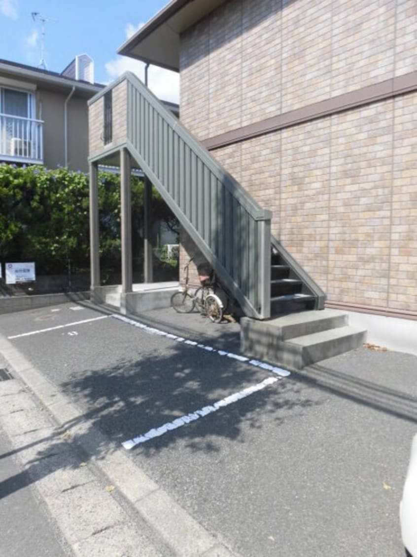  18-1番線大学院線/桜ヶ丘東小学校前 2階 築20年