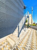  鹿児島市電１系統/上塩屋駅 バス15分［14］鹿児島駅前-脇田-桜ケ丘東口　桜ヶ丘県営住宅前（鹿児島県）下車:停歩1分 2階 築14年