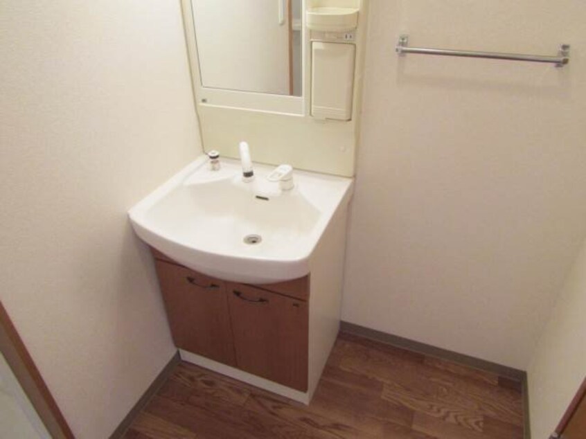 同一物件の別部屋の写真です ネオヴィーヴル