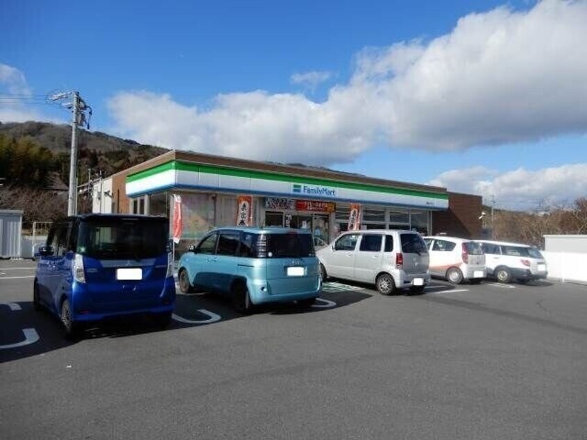 ファミリーマート名張あかめ店(コンビニ)まで1809m プランドールⅡ