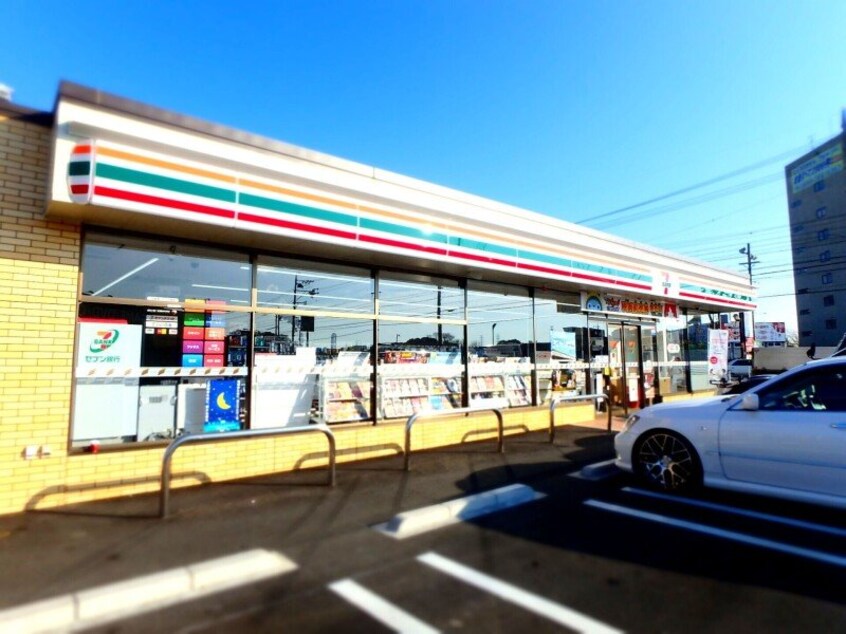セブンイレブン朝日町小向店(コンビニ)まで1083m カーサ　ラピタ